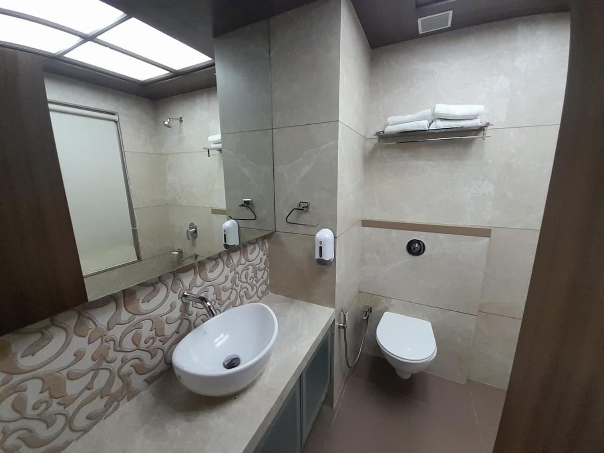 Hotel Mathoshree Thane Exterior photo